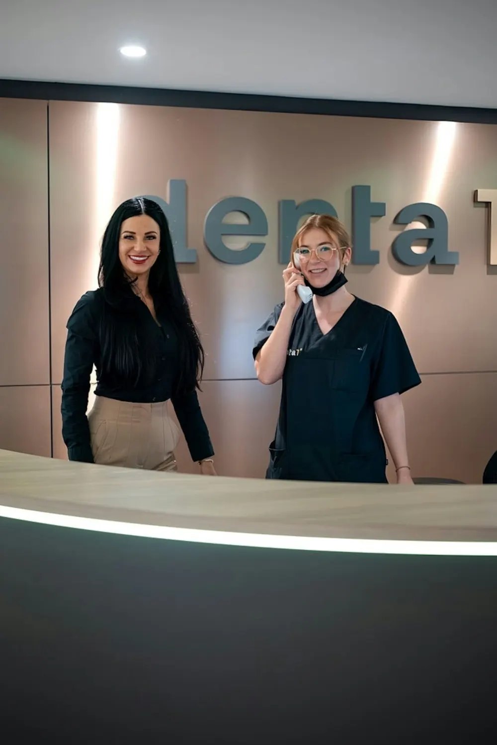 Empfang der Denta1 Clinic