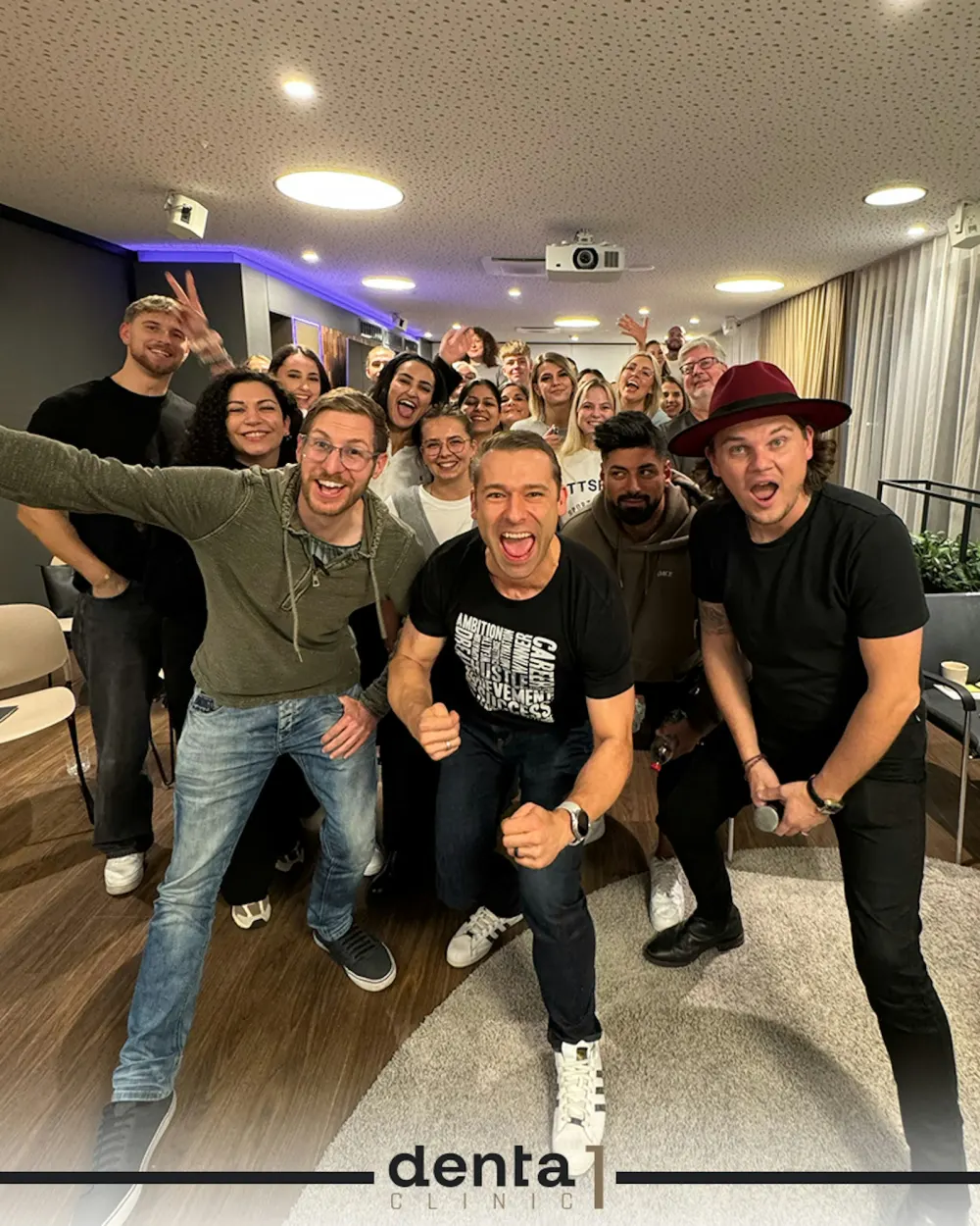 Das Denta1-Team bei einer Teamfeier